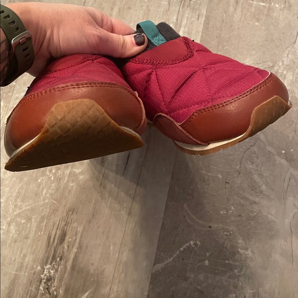 Women’s Teva Shoes - Picture 8 of 8